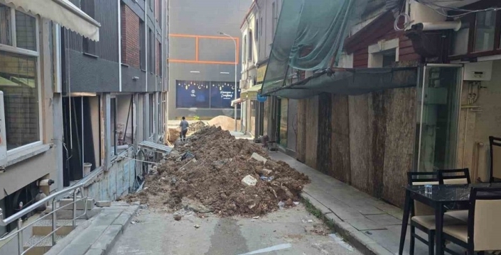 Bilecik'te inşaat çalışması esnafı isyan ettirdi