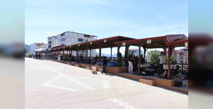 Bilecik'te köylü pazarı açıldı, yerel üretici destekleniyor