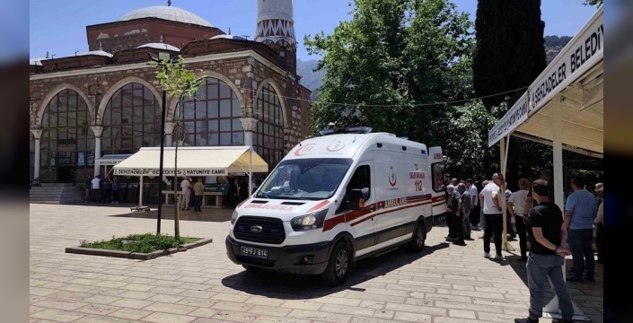 Bir dostun acısı, diğerini hayattan kopardı: Cenazede kalp krizi şoku
