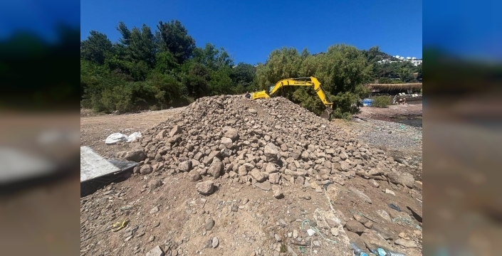 Bodrum sahiline beton tehdidi: Doğal doku 'gecekondu' mantığıyla işgal edilmek istendi, 150 bin TL'lik ceza kesildi