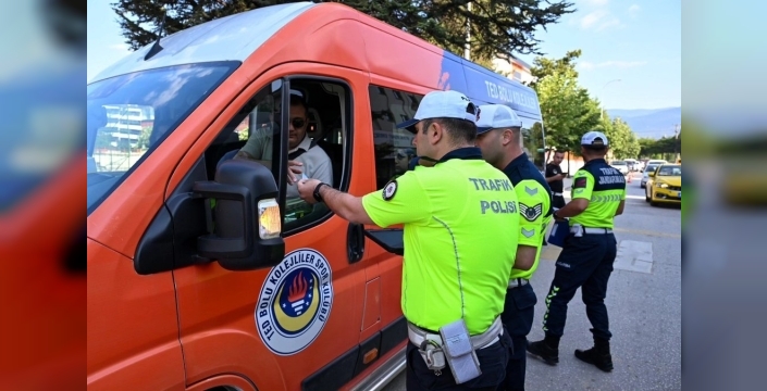 Bolu'da okul servislerine kapsamlı denetim yapıldı