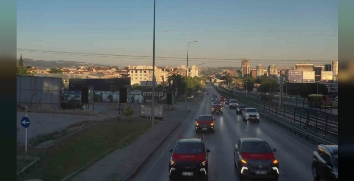 Bursa'da A Milli Takım coşkusu, 250 araçlık konvoy kenti sarıp sarmaladı