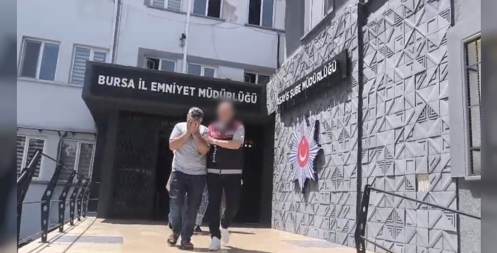 Bursa'da çaldıkları çelik kasa ile yakalandılar, 1.8 milyon lira değerindeki ziynet eşyası sahibine iade edildi