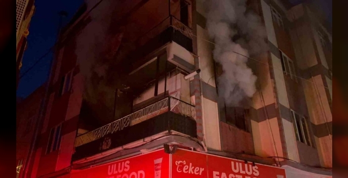 Bursa'da elektrik yangını paniği: Aile hastaneye kaldırıldı