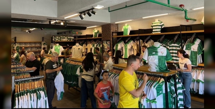 Bursaspor formaları yok satıyor: Taraftar desteği rekor kırıyor!