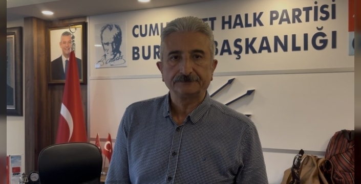 CHP'de yönetim krizi: Partililer il binasında barikat kurdu
