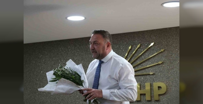 CHP İzmir'in yeni başkanı Utku Gümrükçü, olaylı geceyi ve geleceği anlattı