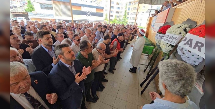 CHP Karabük'te acı kayıp: İl başkan yardımcısı Mustafa Erten son yolculuğuna uğurlandı