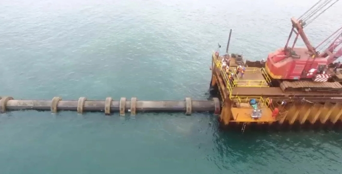 Deniz altına yerleştirilen dev boru hattı ile günde 86 milyon litre içme suyu üretilecek