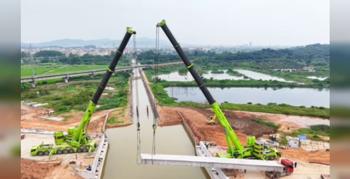 Dev köprü 24 saatte yükseldi: 120 tonluk dev beton kirişlerin destansı yolculuğu