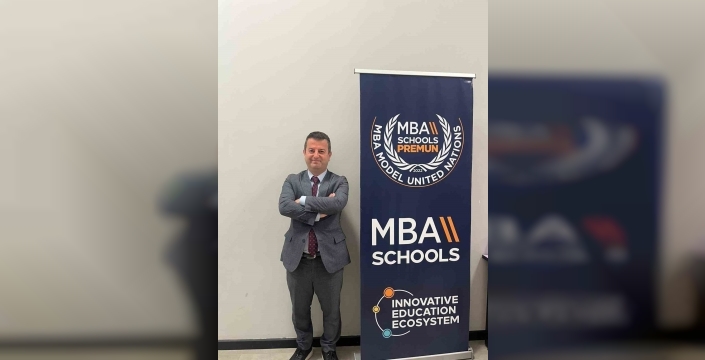 Ege Üniversitesi'nde minik diplomatlar dünya sorunlarına İngilizce çözüm aradı