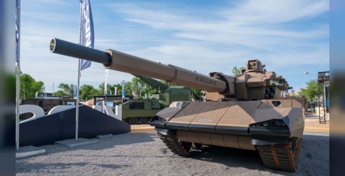 Geleceğin tankı Paris'te tanıtıldı: Mürettebat içeride, top dışarıda!