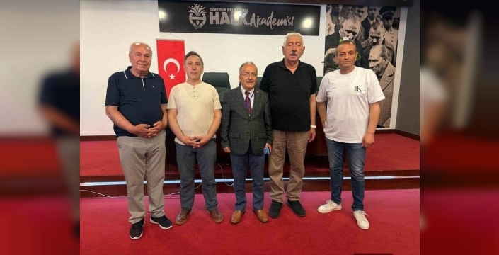 Giresunlu gazeteciler Bekir Bayram'a güven tazeledi