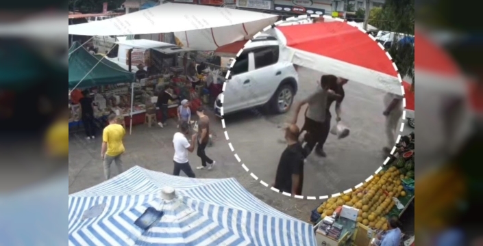 İzmir'de zabıta ekiplerine bıçaklı saldırı: Şüpheli tutuklandı