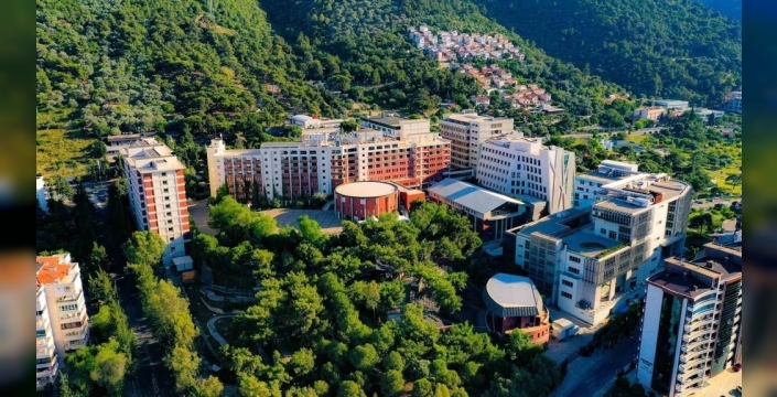 İzmir Ekonomi Üniversitesi, uluslararası başarılarına bir yenisini ekledi
