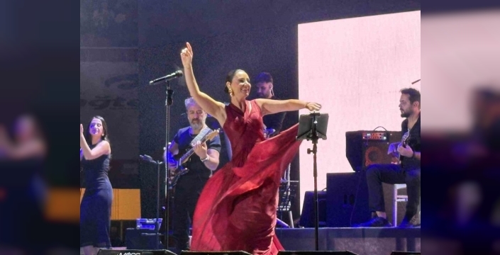 Kayseri'de Sevcan Orhan'dan muhteşem performans