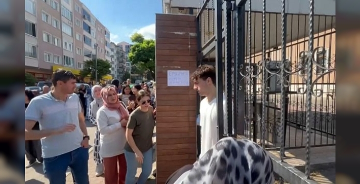 Kimliğini yolda kaybeden talihsiz öğrenci YKS'ye giremedi, veliler seferber oldu ama...