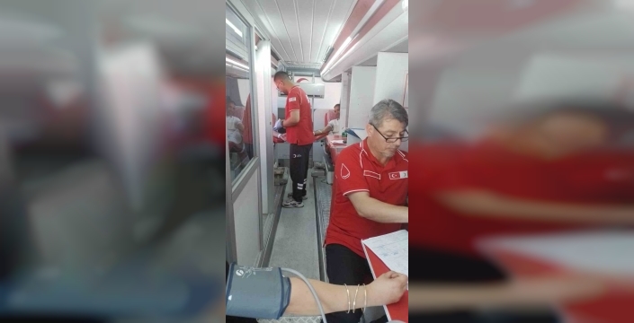 Kızılay, yaz sıcaklarında kan bağışı için gece mesaisi yapıyor