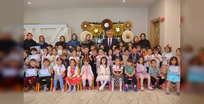 Minik hafızlar karne heyecanını yaşadı: Bayburt'ta coşkulu tören