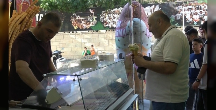 Sıcak hava dondurma kuyruğu oluşturdu: 3. nesil lezzet peşinde