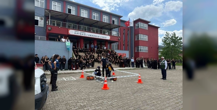 Sigaranın ölümcül dansı sahnede: Gençler uyandı
