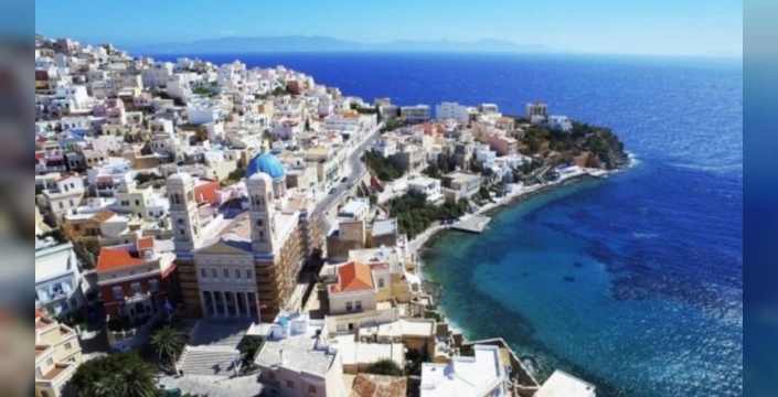 Siros Adası'nda kedi bakma şartıyla konaklama fırsatı