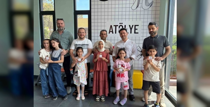 Ümraniye'de babalar ve çocuklar için parfüm atölyesi düzenlendi