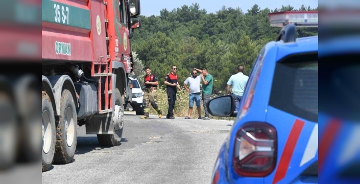 Urla'da nefesler tutuldu: Balıklıova orman yangını yerleşim alanlarına ulaşmadan kontrol altına alındı