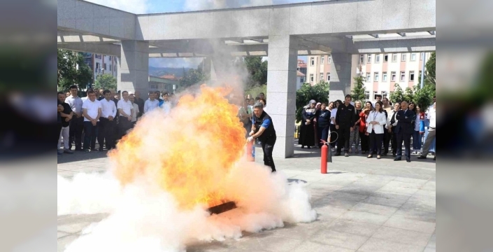 Valilik binasında nefes kesen yangın tatbikatı: Personel alarmda!