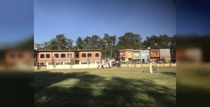 Yılmaz Erdoğan, sanatın koşturmacasını bırakıp köye yerleşti; organik tarımla uğraşıyor