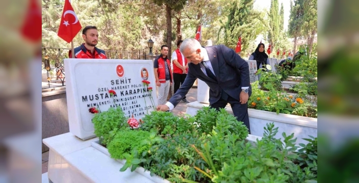 15 Temmuz ruhu Kahramanmaraş'ta şehitlik ziyaretiyle canlandı