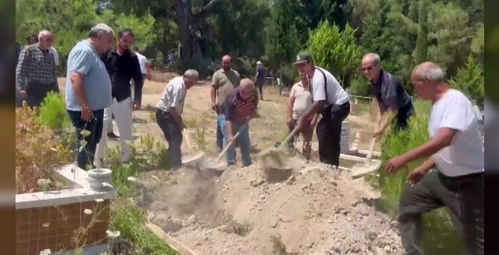 17 yıl sonra cinayet kurbanı Ebru Koyuncu toprağa verildi