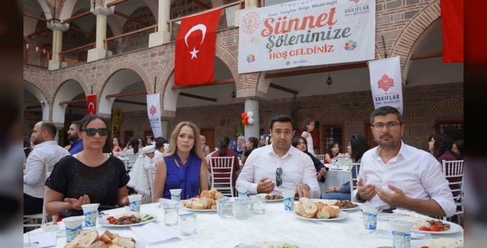 530 yıllık hayır duası, 28 çocuğun yüzünü güldürdü: Sultan II. Beyazıt'ın mirası Manisa'da yaşatıldı