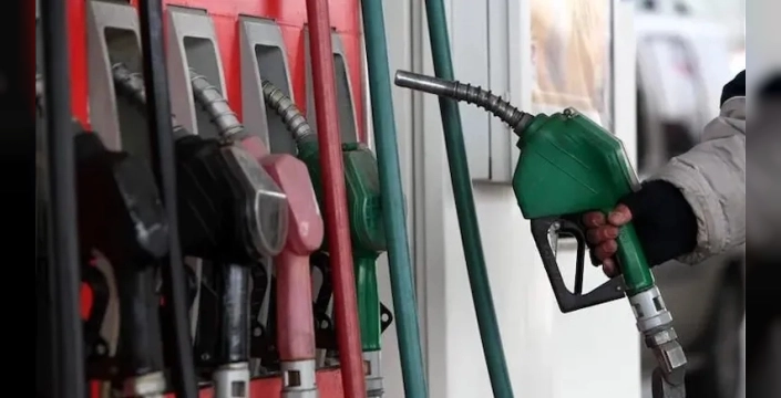 ABD'de benzin fiyatları yeniden 4 doları aştı: Savaşın etkileri hissediliyor