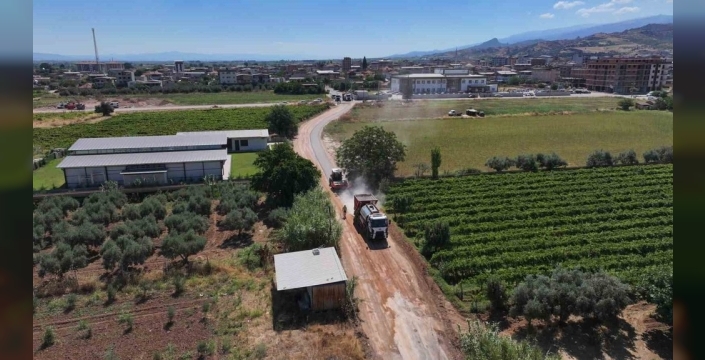 Ahmetli’de 8 kilometrelik yol hamlesi: Üzüm sezonu öncesi tamamlanacak