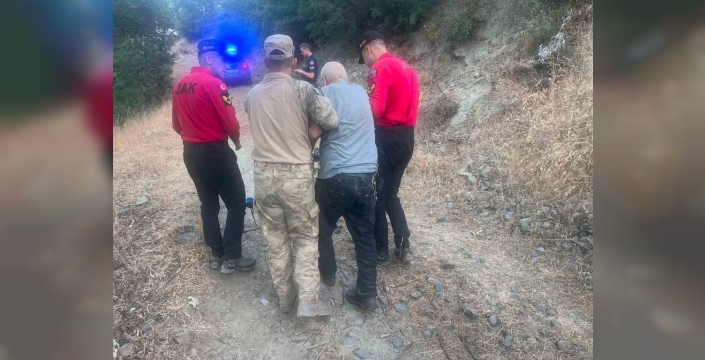Alzheimer hastası yaşlı adam, jandarma ekipleri tarafından sağ olarak bulundu