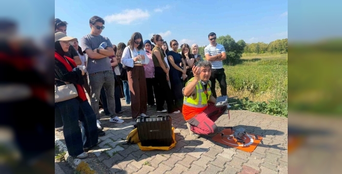 Balıkesir Üniversitesi'nden geleceğin haritacılarına İHA'lı eğitim: Gökyüzünden harita çıkarmak artık mümkün!