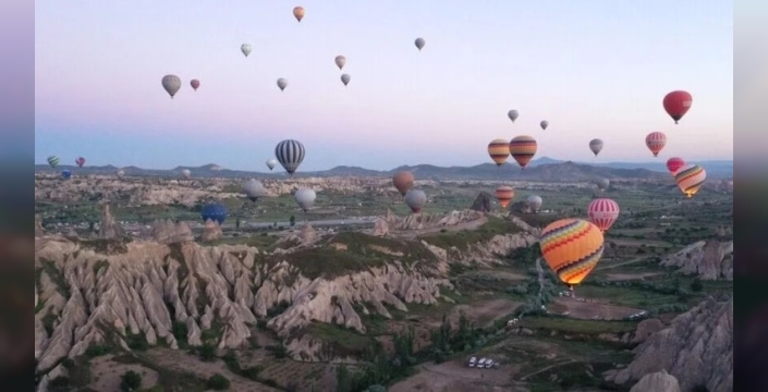 Balon turizminde rekor: İlk yarıda 308 bin yolcu uçtu