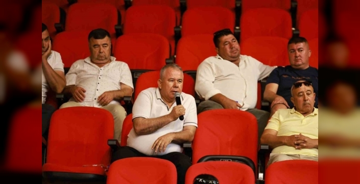Başkan Mandalinci, mahalle muhtarlarıyla önemli bir toplantı gerçekleştirdi
