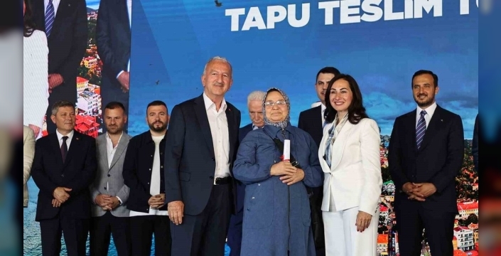 Beykoz’da tarihi an: 1071 hak sahibi tapularını aldı