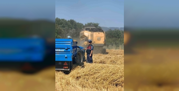 Bilecik'te biçerdöverler jandarma denetiminden geçirildi