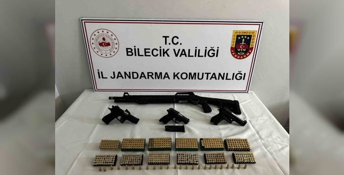 Bilecik'te evden cephanelik çıktı: Çok sayıda silah ve mermi ele geçirildi