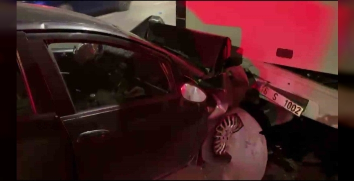 Bursa'da alkollü sürücü kaza yaptı: 2 kişi ağır yaralı