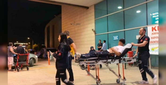 Bursa'da bıçaklı kavga: Bir kişi ağır yaralandı