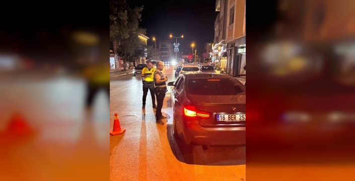 Bursa'da huzur uygulaması: 1 kişi yakalandı, 24 sürücüye ceza kesildi