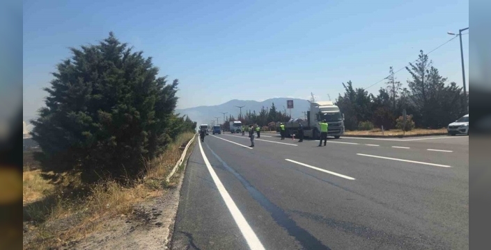 Bursa-Yalova yolunda korku dolu anlar: Otluk alanda çıkan yangın trafiği felç etti