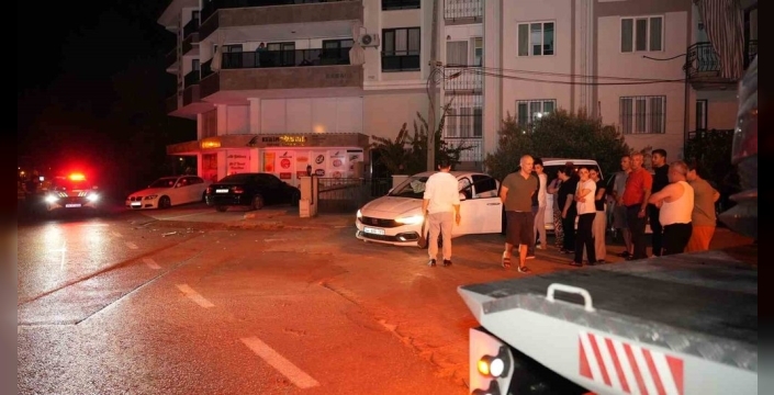Denizli'de zincirleme kaza: 5 araç hasar gördü