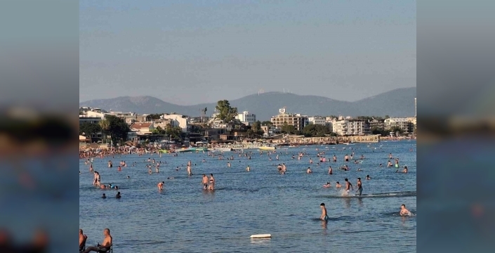 Didim sahilleri, tatilcilerle dolup taştı
