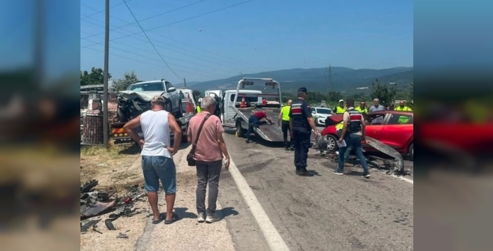Erdek'te feci kaza: 1 ölü, 2 yaralı