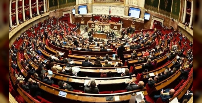 Fransa'da tartışmalı yasa geçti: Ağır hastalar için 'ölmeye yardım' düzenlemesi onaylandı